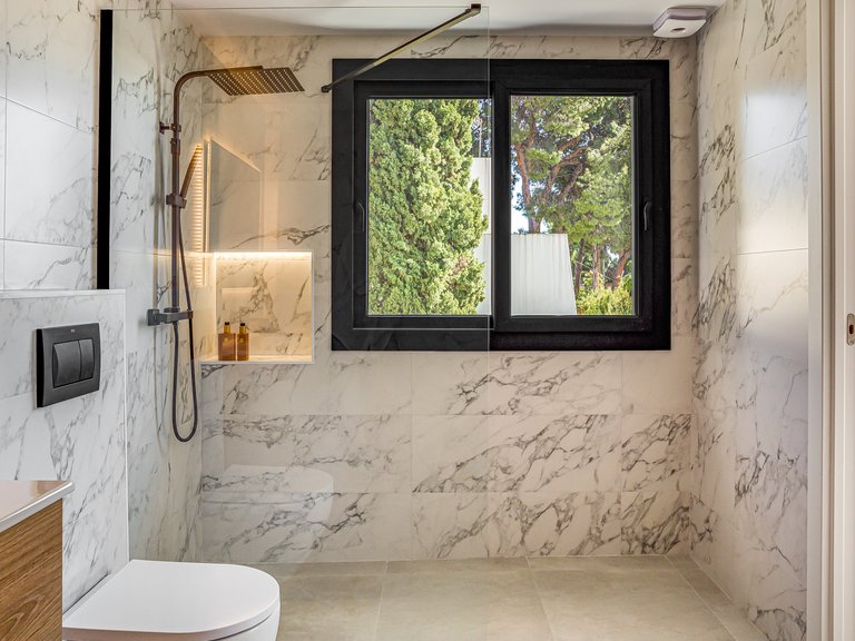 Villa for Sale in Marbella, Malaga 35