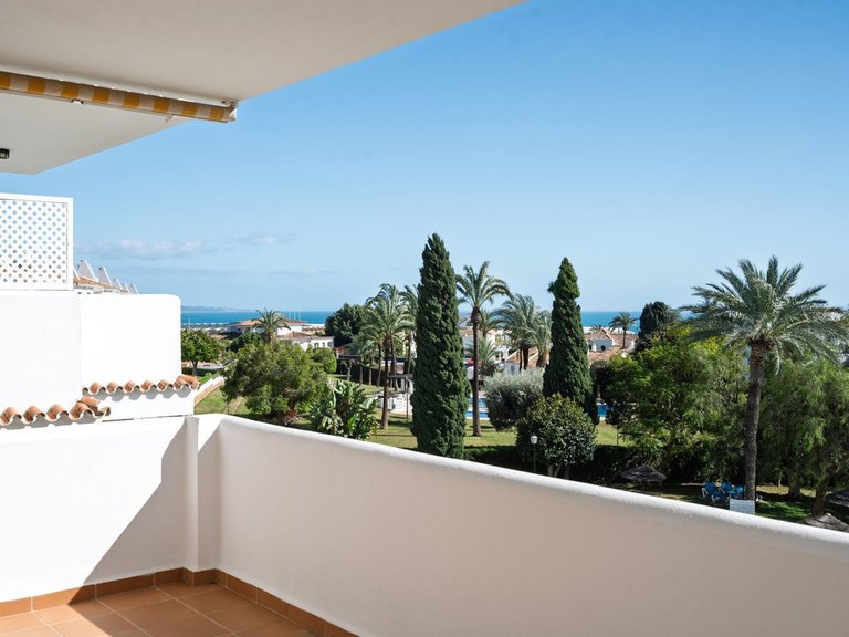 Apartment for Sale in Marbella, Malaga, Nueva Andalucia 20