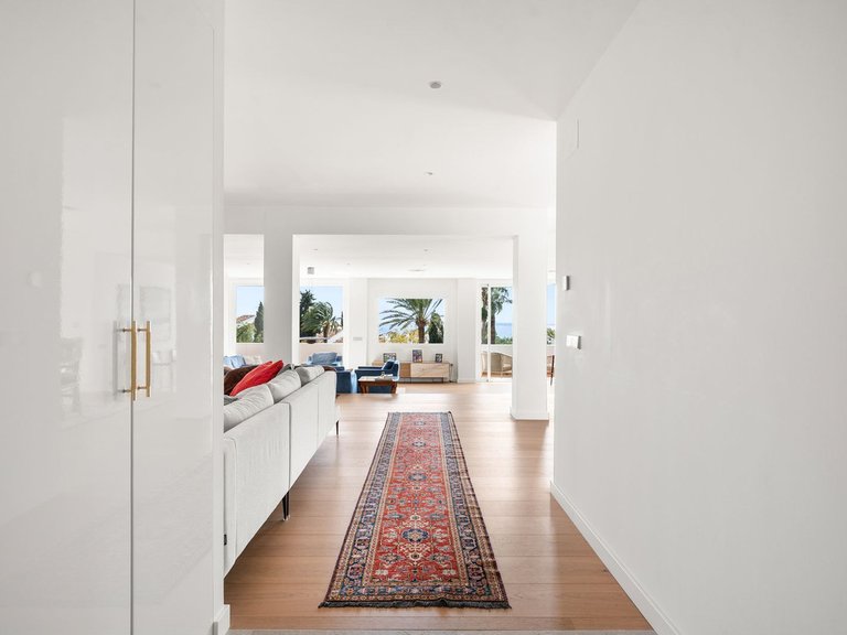 Apartment for Sale in Marbella, Malaga, Nueva Andalucia 5