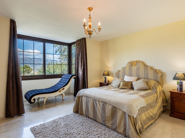Villa for sale in Mijas Costa, Malaga 14
