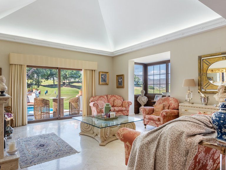 Villa for sale in Mijas Costa, Malaga 4