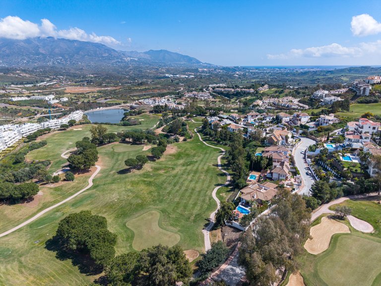 Villa for sale in Mijas Costa, Malaga 39