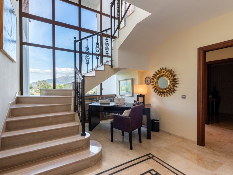Villa for sale in Mijas Costa, Malaga 17