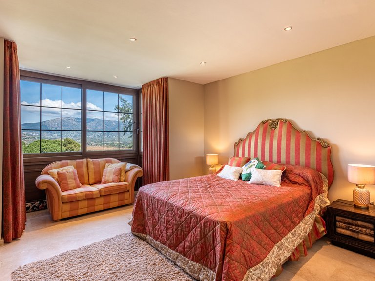 Villa for sale in Mijas Costa, Malaga 11