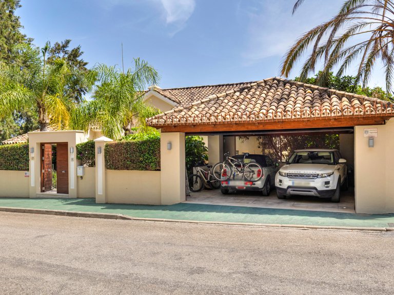 Villa for Sale in Benahavis, Malaga 3
