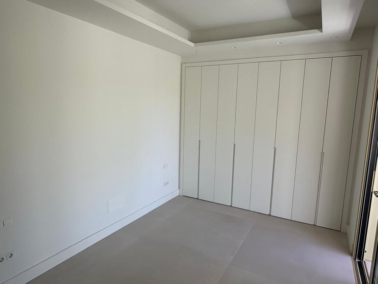 Apartment for Sale in Marbella, Malaga, Marbella Golden Mile 17