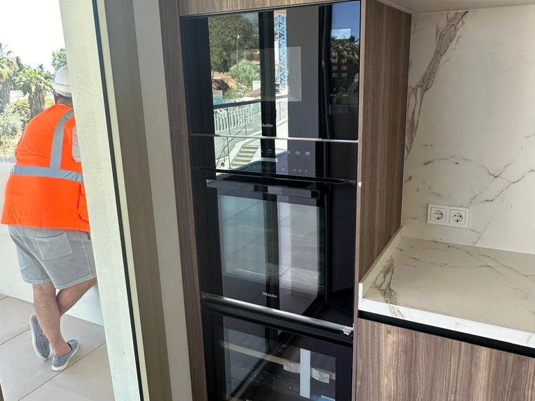 Apartment for Sale in Marbella, Malaga, Marbella Golden Mile 10