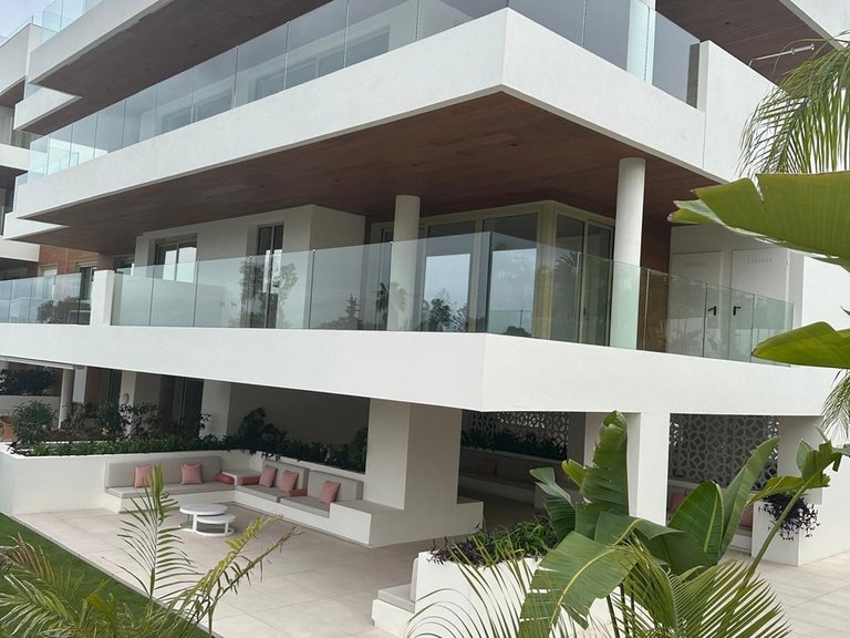Apartment for Sale in Marbella, Malaga, Marbella Golden Mile 31