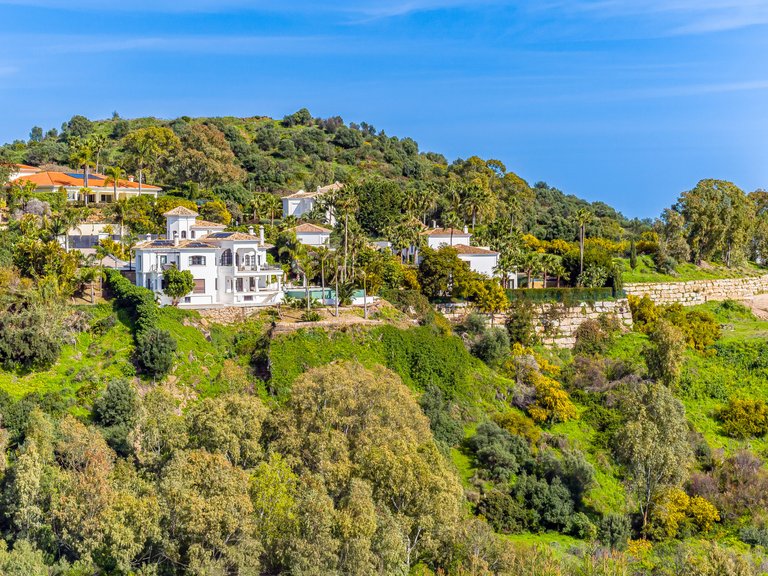 Penthouse for Sale in Benahavis, Malaga 32