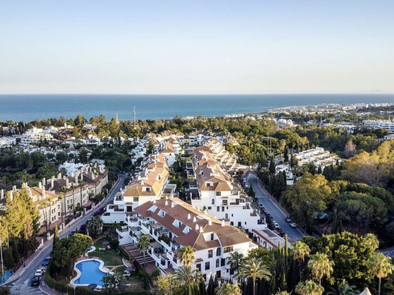Town House for Sale in Marbella, Malaga, Marbella Golden Mile 8