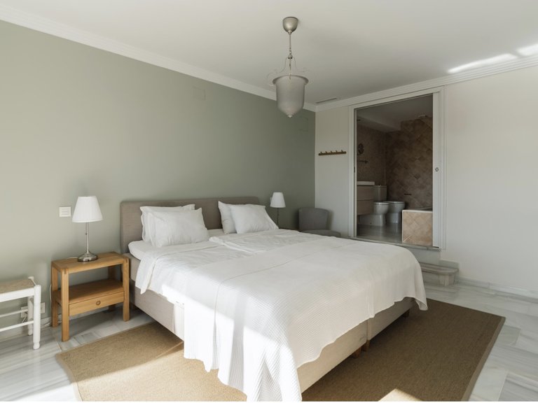 Apartment for Sale in Marbella, Malaga, Nueva Andalucia 6