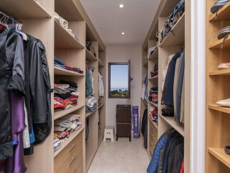 Villa for Sale in Benahavis, Malaga, 22