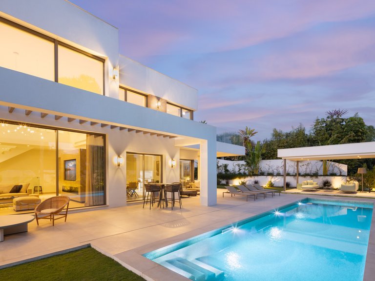 Villa for Sale in Marbella, Malaga 20
