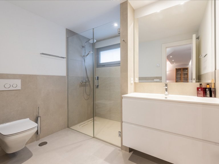 Villa for Sale in Marbella, Malaga 25