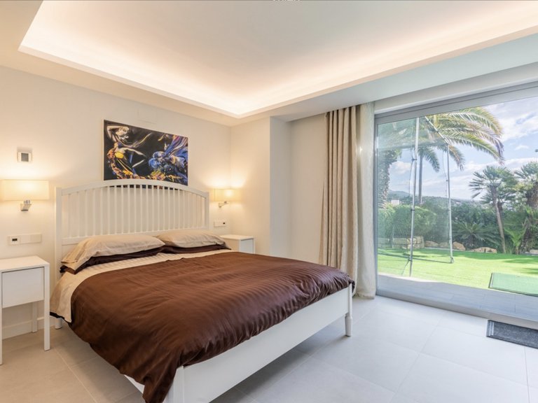 Villa for Sale in Marbella, Malaga 29