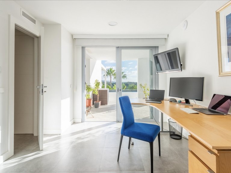 Villa for Sale in Marbella, Malaga 35