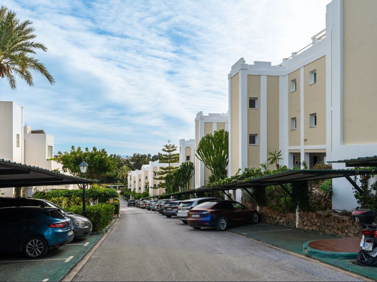 Town House for Sale in Benahavis, Malaga, La Quinta 14