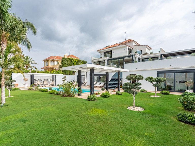 Villa for Sale in Marbella, Malaga 3