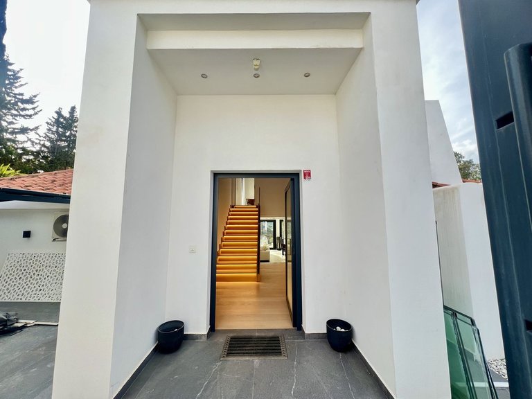 Villa for Sale in Marbella, Malaga 18