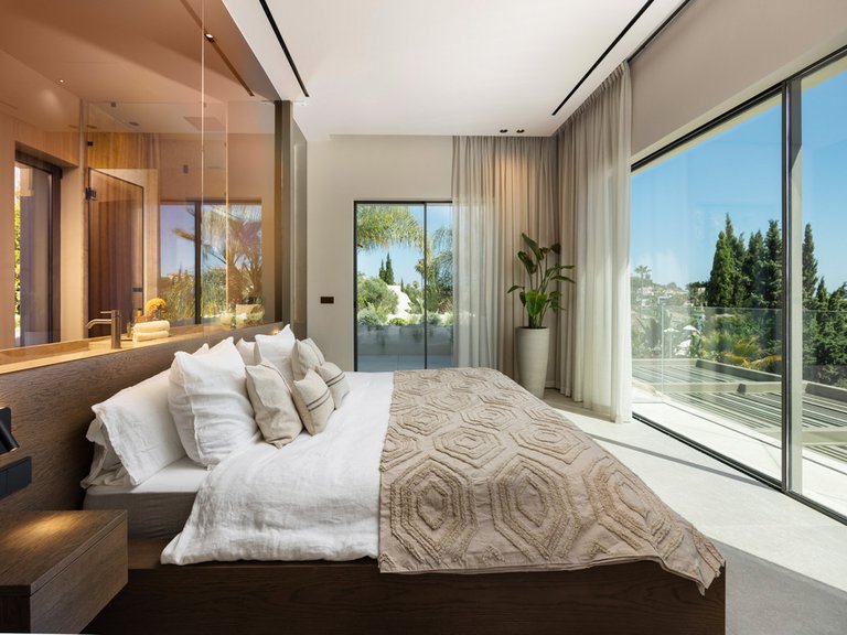 Villa for Sale in Marbella, Malaga 25