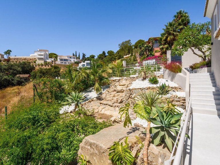 Villa for Sale in Marbella, Malaga 24