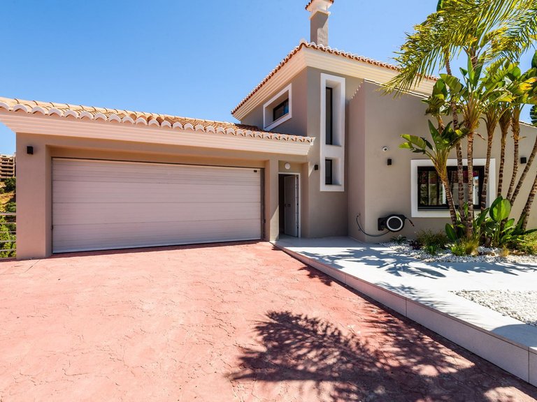 Villa for Sale in Marbella, Malaga 7