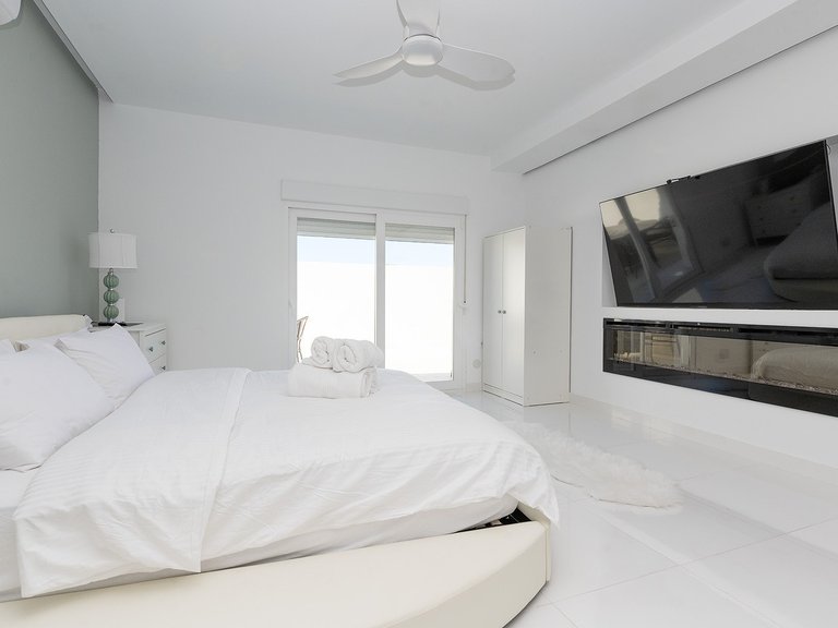Villa for sale in Benalmadena, Malaga 28