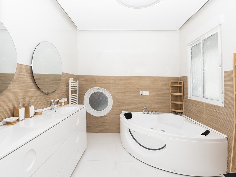 Villa for sale in Benalmadena, Malaga 5