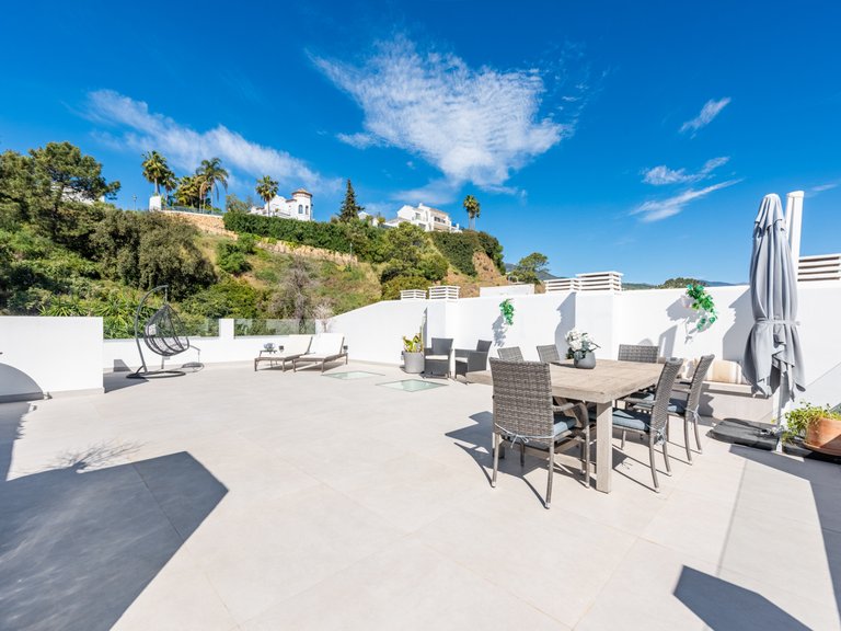 Penthouse for Sale in Benahavis, Malaga, La Quinta 14