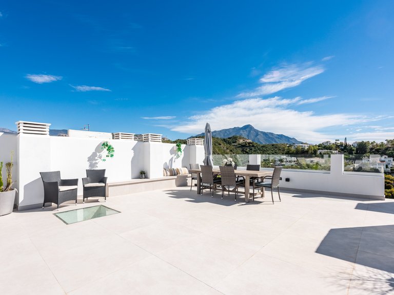 Penthouse for Sale in Benahavis, Malaga, La Quinta 18