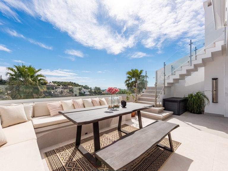 Penthouse for Sale in Benahavis, Malaga, La Quinta 2