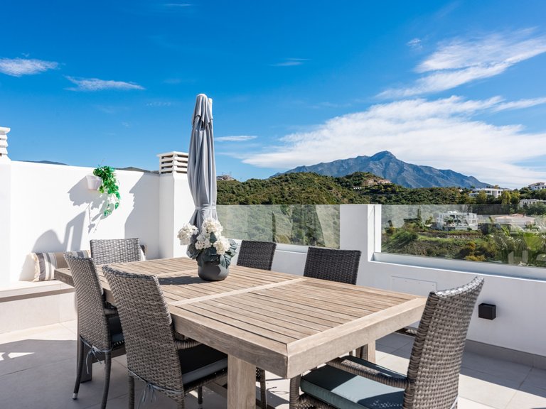 Penthouse for Sale in Benahavis, Malaga, La Quinta 15