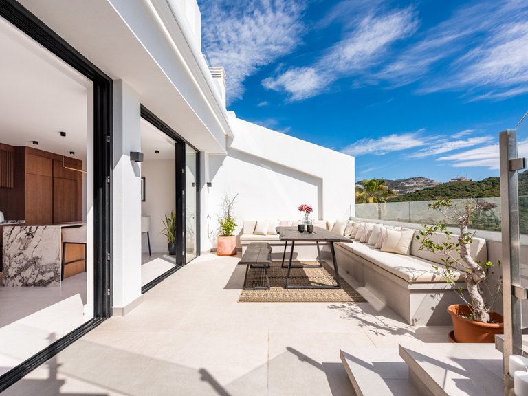 Penthouse for Sale in Benahavis, Malaga, La Quinta 12