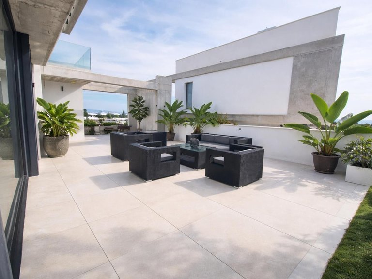 Villa for Sale in Marbella, Malaga 7