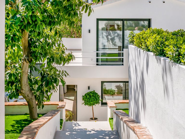 Villa for Sale in Marbella, Malaga 30