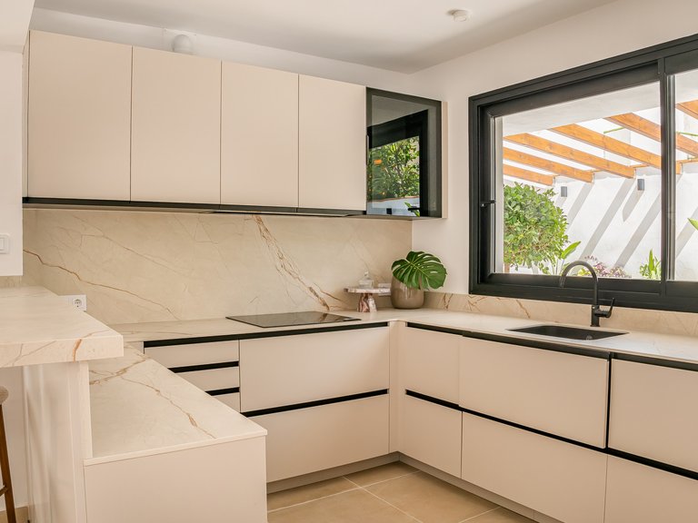 Villa for Sale in Marbella, Malaga 36