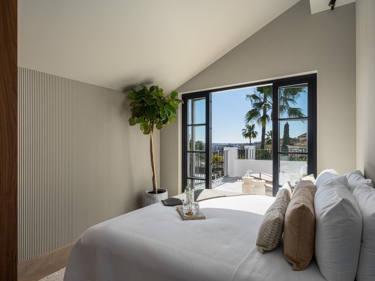 Villa for Sale in Marbella, Malaga, Nueva Andalucia 21