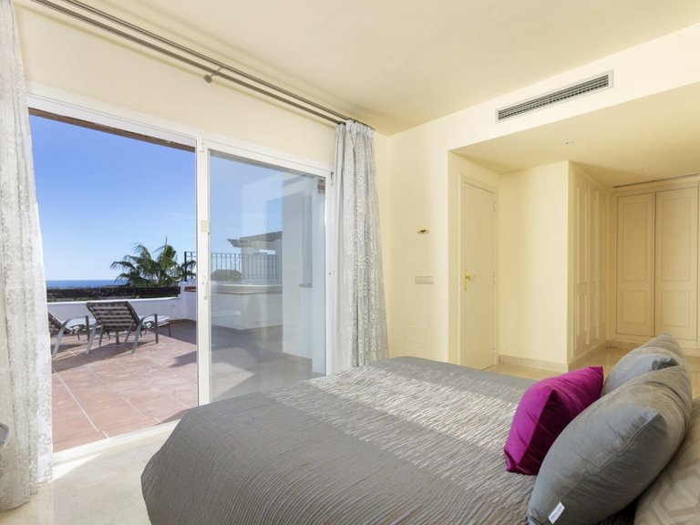 Duplex Penthouse with panoramic views. 7