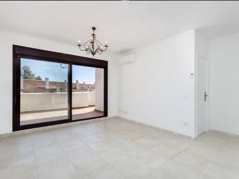 Apartment for Sale in Marbella, Malaga, Nueva Andalucia 4