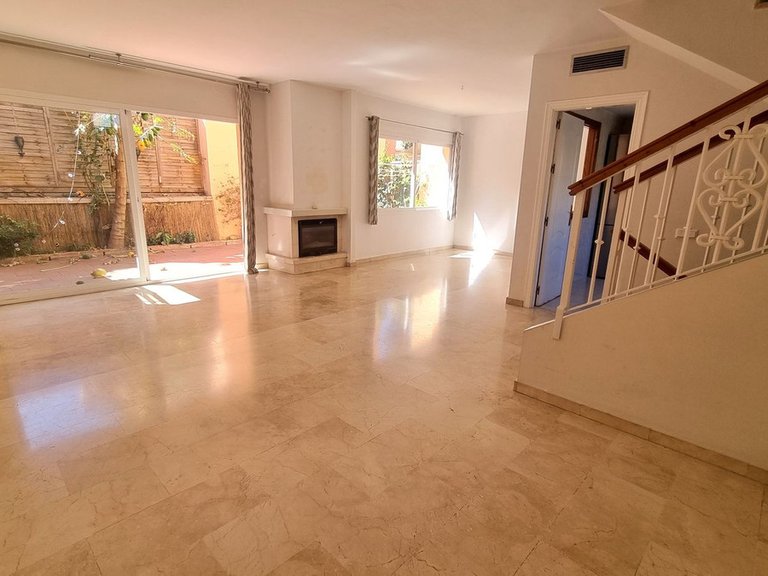 Town House for Sale in Marbella, Malaga 18