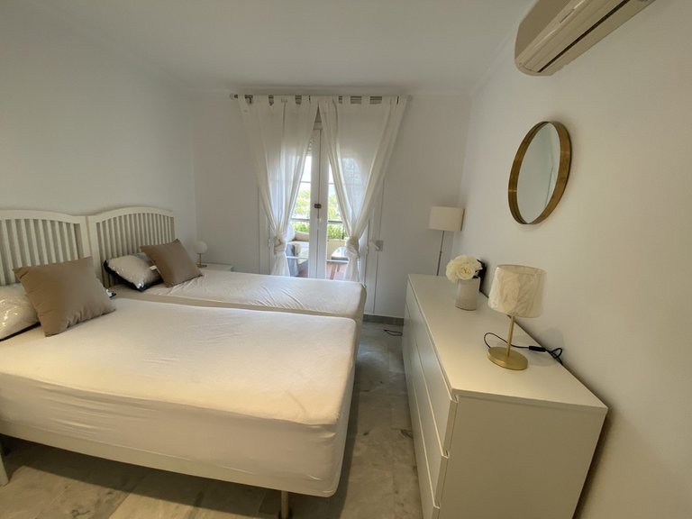 Apartment for Sale in Marbella, Malaga, Nueva Andalucia 11