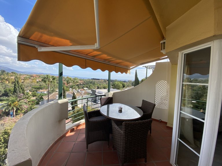 Apartment for Sale in Marbella, Malaga, Nueva Andalucia 2