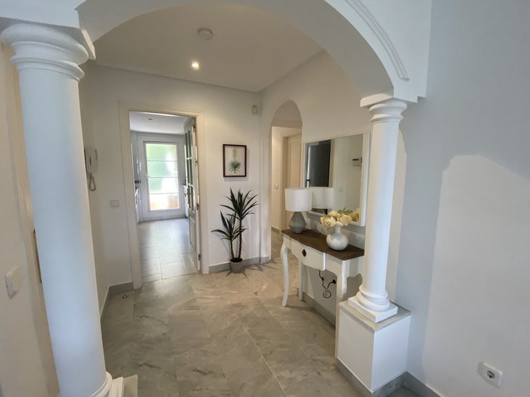 Apartment for Sale in Marbella, Malaga, Nueva Andalucia 15