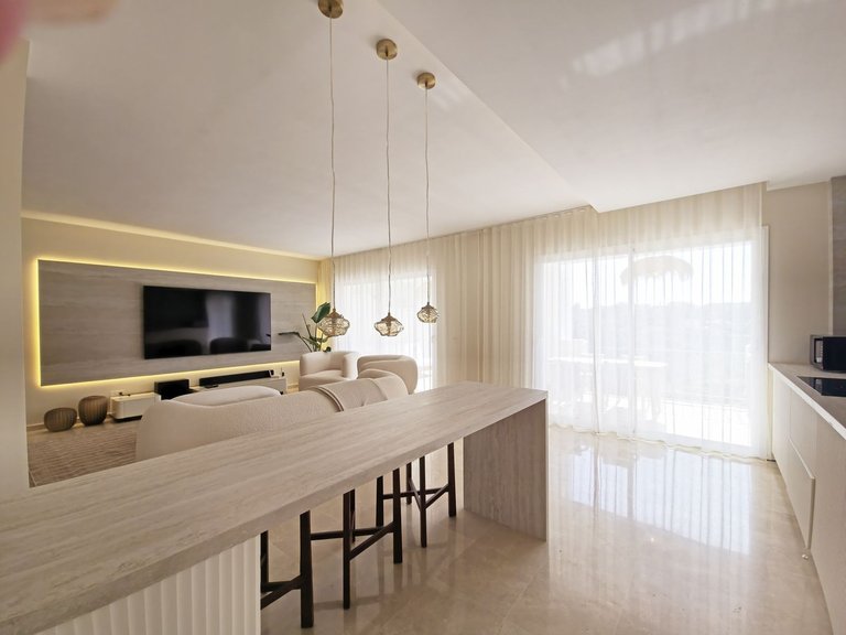 Apartment for Sale in Benahavis, Malaga, Altos de La Quinta 12