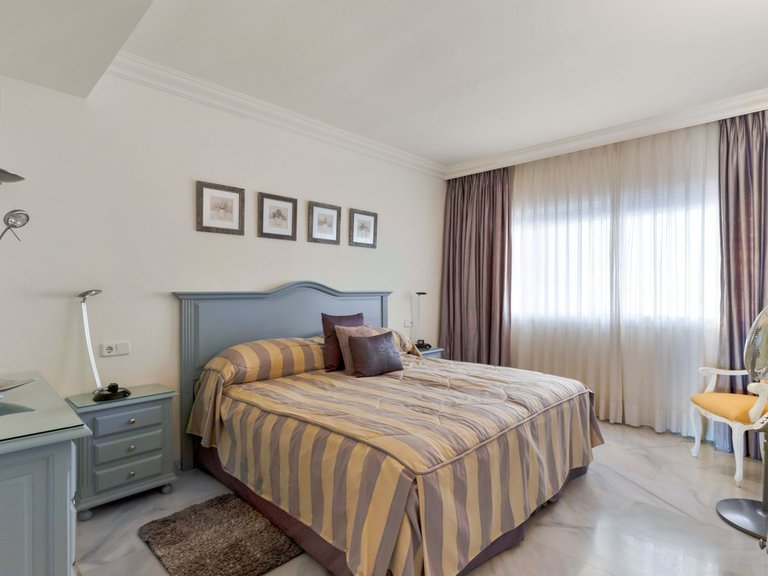 Apartment for Sale in Marbella, Malaga 15