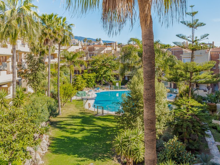 Penthouse for Sale in Benahavis, Malaga 28