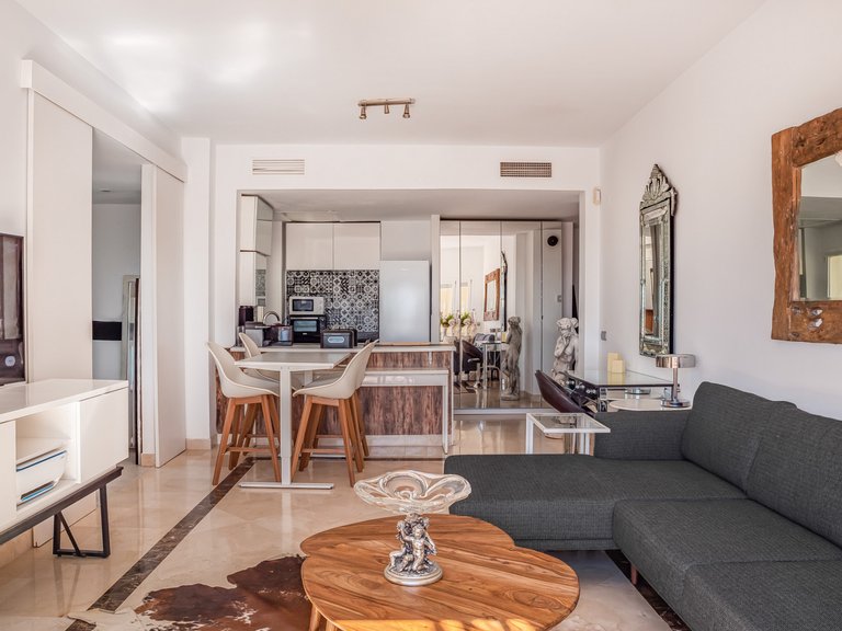 Penthouse for Sale in Benahavis, Malaga 13
