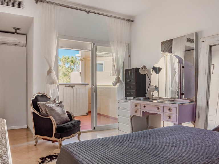 Penthouse for Sale in Benahavis, Malaga 17