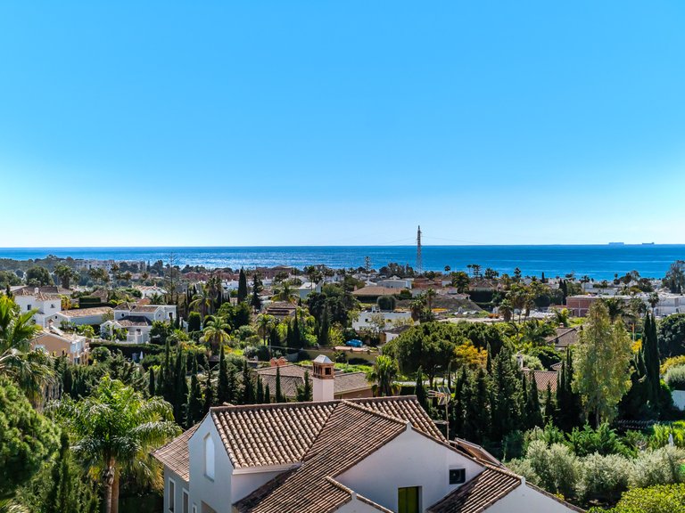 Penthouse for Sale in Benahavis, Malaga 41
