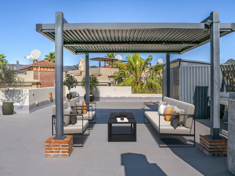 Penthouse for Sale in Benahavis, Malaga 2